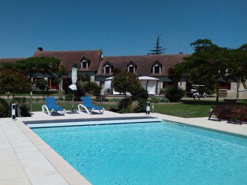 Bossee House | Family-Friendly Camping Au Clos de Beaulieu with Pool & Hot Tub