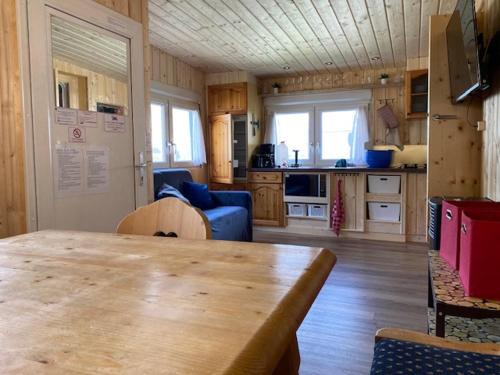 Distelberg Apartment | Pet-Friendly Camping Aufenfeld - Family Fun Awaits