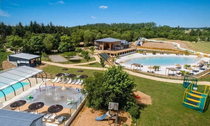 Aubigny-les-Clouzeaux House | Unforgettable Stay at Camping Campilô: Oceanfront & Spa