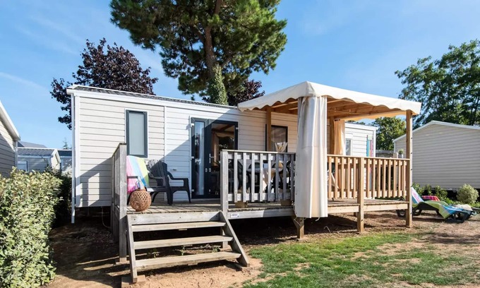 Olonne-sur-Mer House | Oceanfront 4 Room Cottage for Families at Camping Club MS