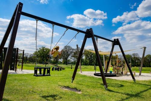 Mander Other | Pet-Friendly Camping Dal van de Mosbeek with Breakfast