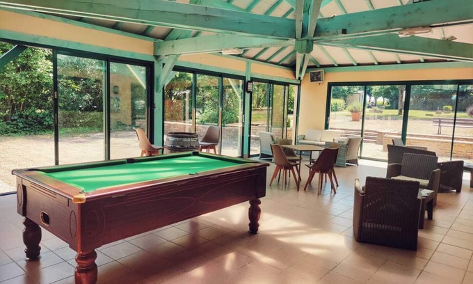 Santenay RV Rental | Pet-Friendly Camping de Santenay with Ocean Views & Breakfast