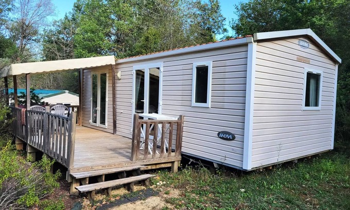Salles House | Pet-Friendly Cottage Visio at Campsite Bastides****