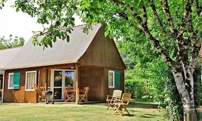 Vitrac Ski Chalet | Camping Domaine de Soleil Plage* - Chalet Classic 3 rooms 4 adults + 1 children with air conditioning - TV