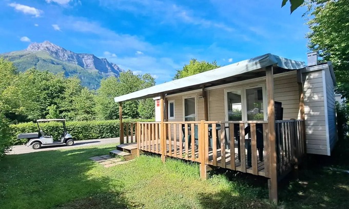 Saint-Pierre-d'Albigny House | Comfortable Mobile Home at Campsite Lac de Carouge