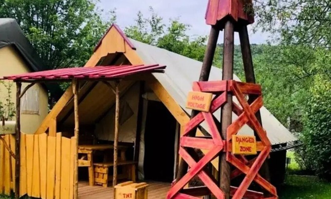 Ornans House | Experience Wild West Vibes at Camping Ecologique la Roche d'Ully