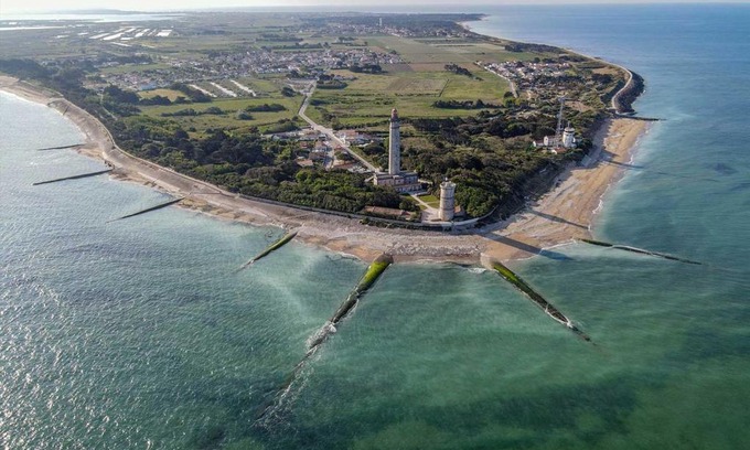 Saint-Clement-des-Baleines Other | Discover Camping Les Perouses: Family-Friendly Retreat