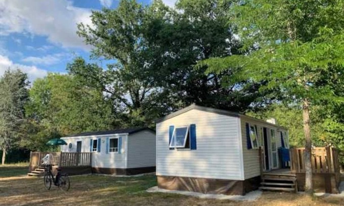 Saint-Honore-les-Bains House | Camping - Piscine - eeebdb