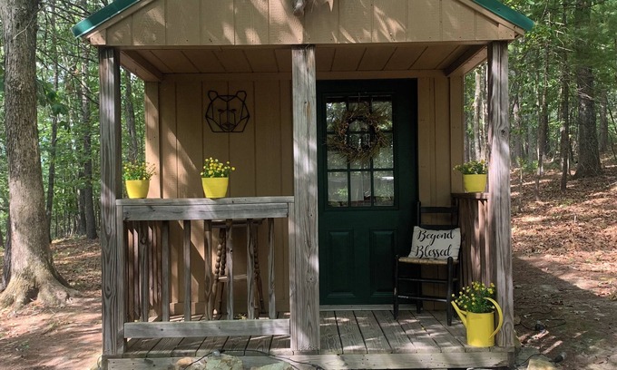 Covington Cabin | Explore The Clubhouse in the Woods - Family-Friendly Retreat