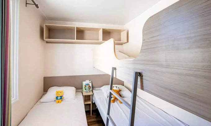 Badefols-sur-Dordogne House | Camping Les Bö-Bains * * - 2 bedroom mobile home on the banks of the river and air-conditioned Sunday/Sunday (29 m²) n°0 to 2 6 people