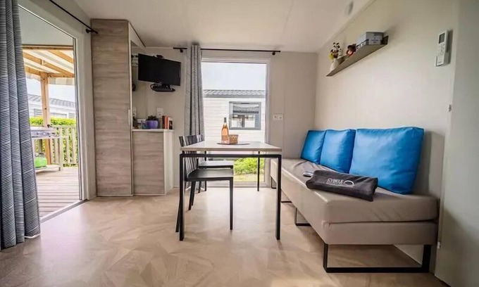 Brem Sur Mer House | Oceanfront Bliss at Camping L'Océan - Family Mobile Home