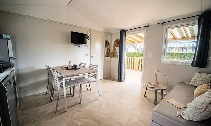 Brem Sur Mer House | Relax at Camping L'Océan: Oceanfront Mobile Home for Families