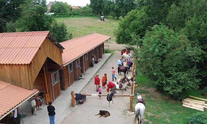 Bussiere-Dunoise RV Rental | Family-Friendly Camping La Chevauchée with Breakfast & More