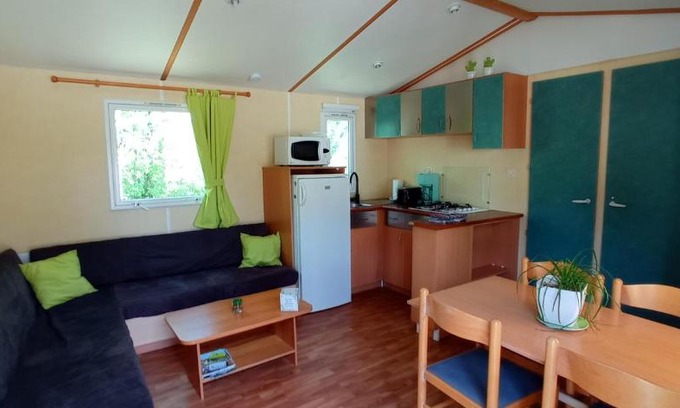 Limogne-en-Quercy Other | Family-Friendly Camping Le Bel Air with Pool & Restaurant
