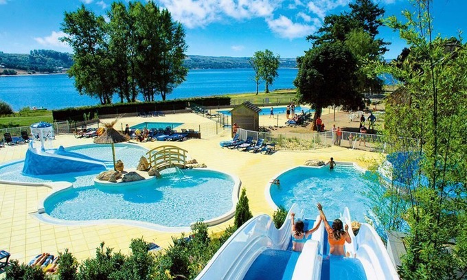 Canet-de-Salars House | Relaxing Stay at Camping Le Caussanel: Air-Conditioned Cottage