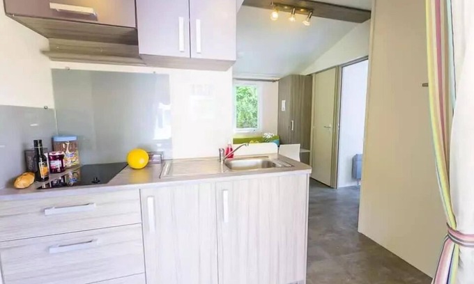 Boyne House | Cozy Mobile Home for 4 at Camping le Pont - Pet Friendly!