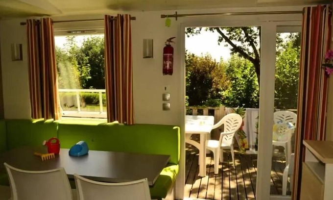Pont-de-Salars House | Unforgettable Stay at Camping Les Terrasses du Lac: 4-Room Mobile Home