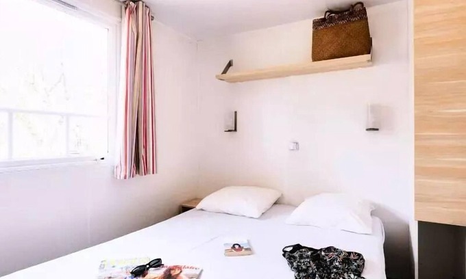 Apt House | Relaxing Mobile Home at Camping maeva Escapades with Spa