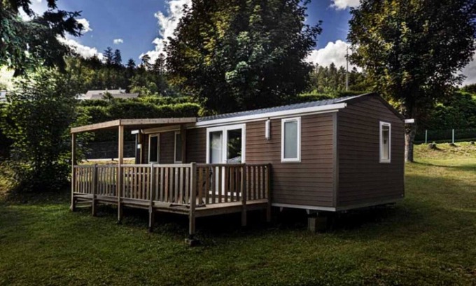 Jassat House | Relaxing Studio Apartment with Spa & Kitchen, Sleeps 6