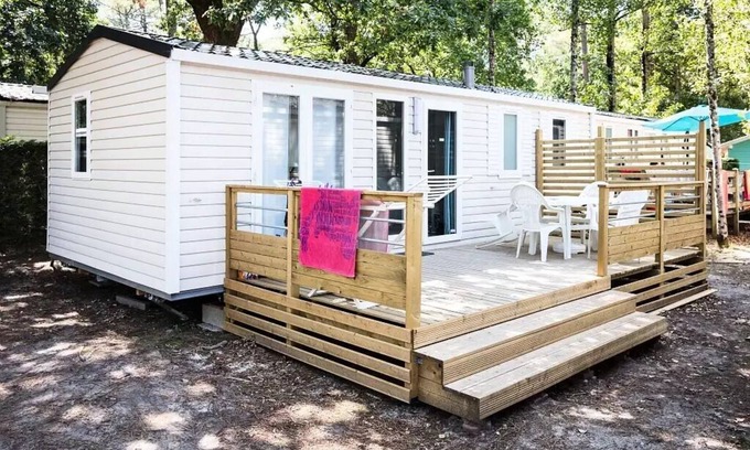Tregunc House | Experience Coastal Comfort at Camping Pommeraie de l'Océan