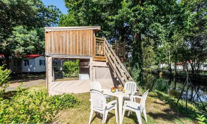 L'Aiguillon-sur-Vie House | Camping Ushuaïa Le Parc de La Grève * - Ecolodge Campétoile 3 Rooms 4 People Without Sanitary