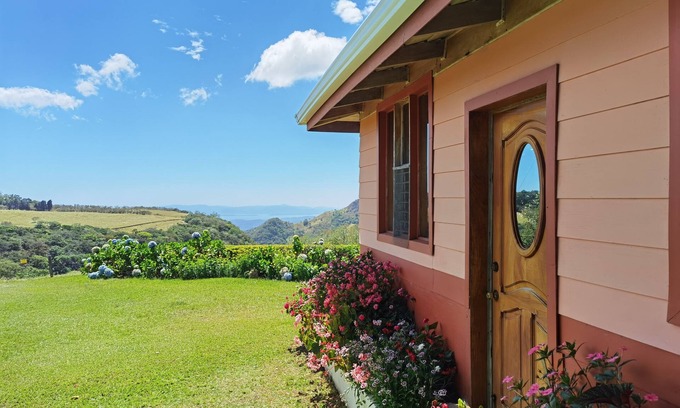 Monteverde House | Top-Rated Campo Azul in Monteverde: Spa & Family Amenities