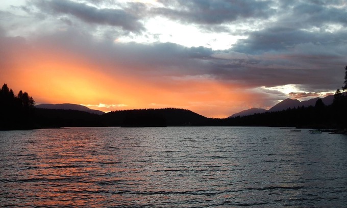 Olney RV Rental | Pet-Friendly Campsite #8 with Prime Lake Access