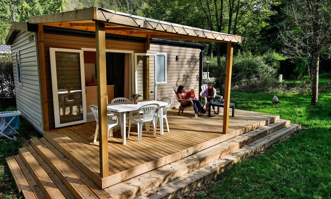 Montels House | Family-Friendly Retreat at Campsite Flower L'Arize