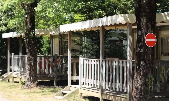 Les Achards House | Family-Friendly Bambi Mobile Home at Campsite Flower le Pavillon