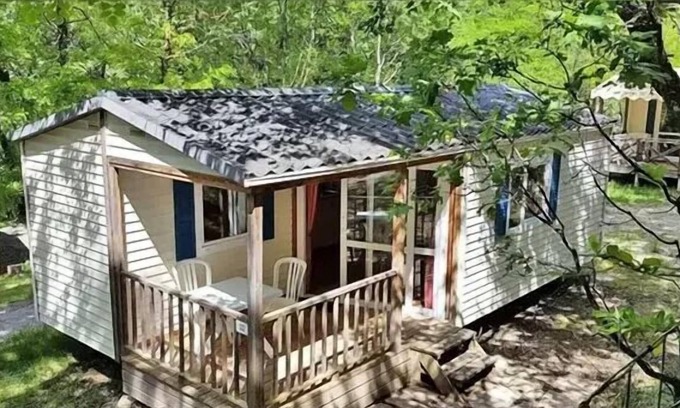 Moustiers-Sainte-Marie House | Comfortable Mobile Home at Campsite Tikayan Saint Clair