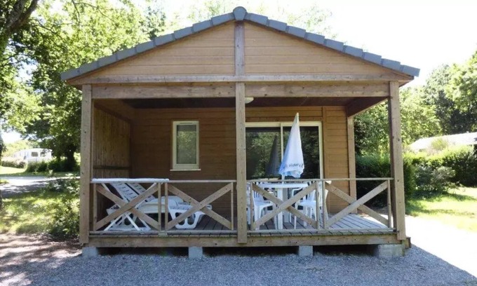 Sainte-Reine-de-Bretagne Ski Chalet | Relaxing Oceanfront Chalet at Campsite Du Deffay