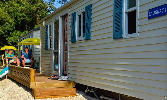 Souillac House | Cozy Mobile Home at Campsite La Draille - Ideal for Families