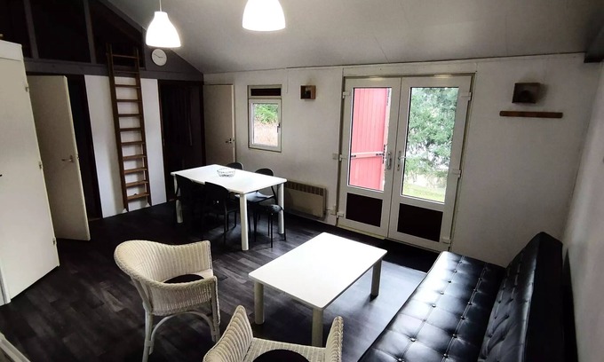 Champagnac-le-Vieux Ski Chalet | Relax at Campsite La Chanterelle*** - Family-Friendly Chalet