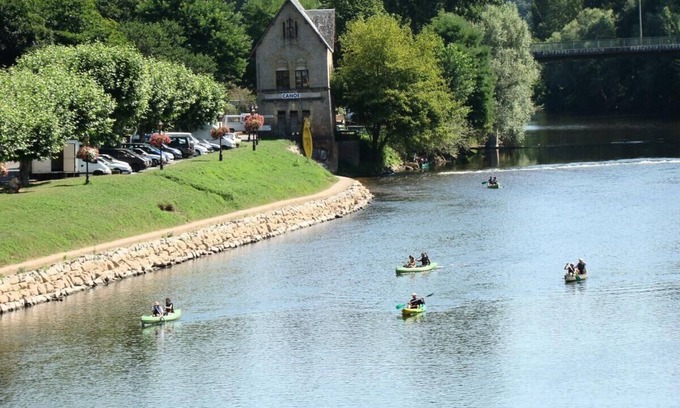Peyrignac House | Cozy Chalet Soleil Couchant at Campsite La Garenne***