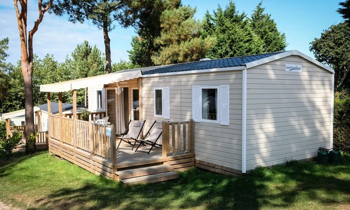 Givrand House | Relax at Campsite Le Domaine de Beaulieu with Ocean Views