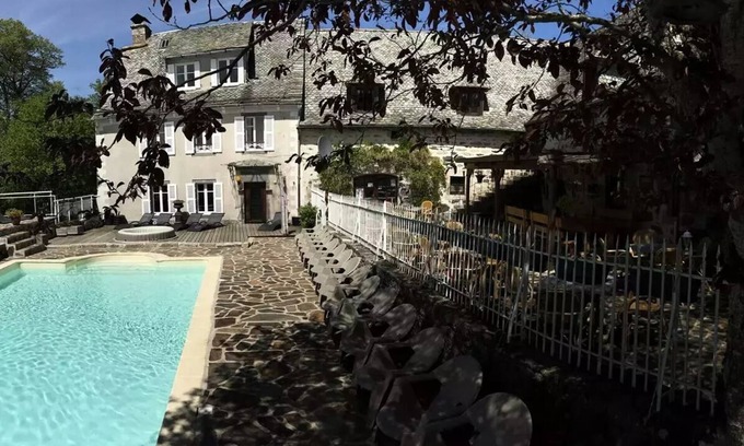 Banes House | Family-Friendly Mobile Home at Campsite Le Clos de Banes