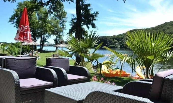 Alrance House | Comfortable Retreat at Campsite Les Cantarelles - 4 Room Loft