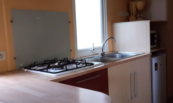 Estavar House | Explore Campsite Les Jardins d'Estavar: 4-Person Mobile Home