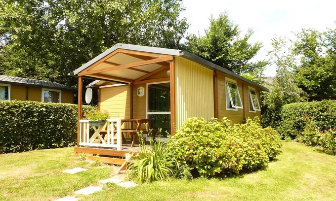 Licques Ski Chalet | Cozy Camping Pommiers Des 3 Pays: Family-Friendly Chalet