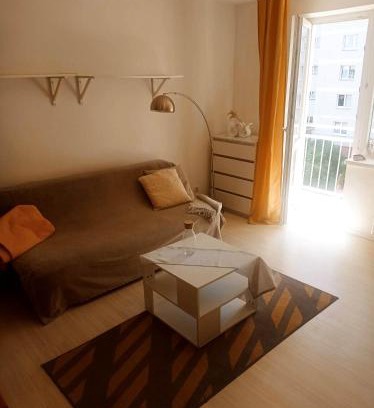 Oliwa Apartment | Comfortable Campus Apartment Near Uniwersytet - Family-Friendly