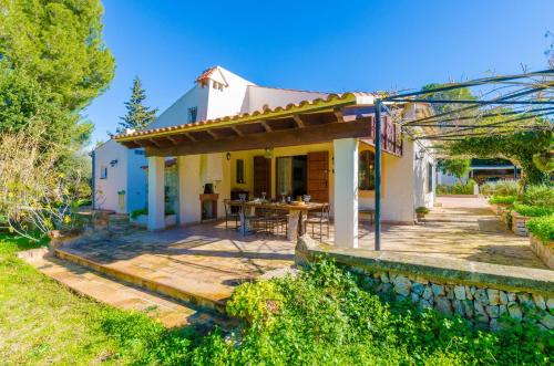 Campos Ski Chalet | Oceanfront Escape at Can Capulla 8: Perfect for Families