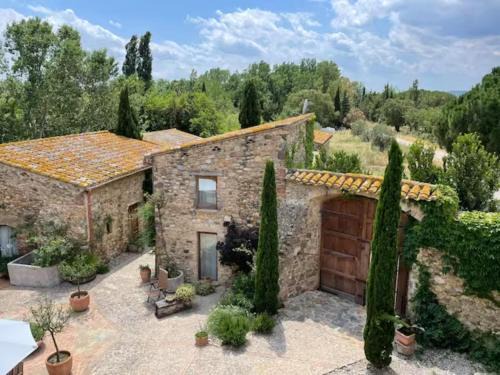 Perelada Hotel | Pet Friendly Stay at Can Carbó de Peralada - 8.6/10 Rated
