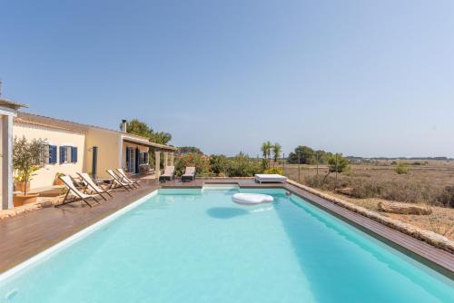 Pilar de la Mola House | Discover Can Juan Pedro: Family-Friendly Getaway with Pool