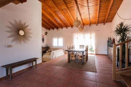 Pilar de la Mola House | Guest Rated: Can Juan Pedro with Pool & Child-Friendly Fun