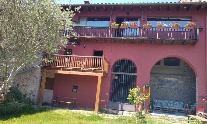 Sant Esteve d'en Bas Cottage | Discover Can MiA: A Pet-Friendly Retreat in La Vall d'en Bas