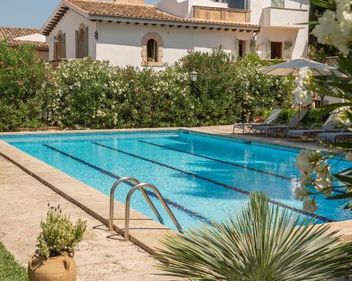 Montuiri Hotel | Discover Moio Turismo: Oceanfront Bliss with Pool Access