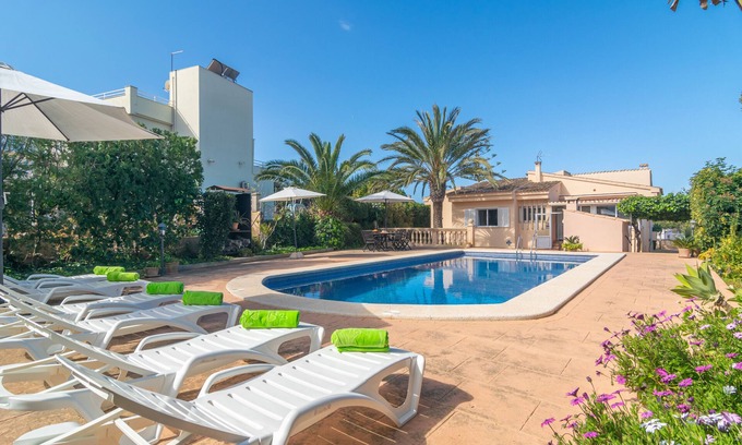 Badia Blava Villa | Villa Can Moragues & Martorell: Private Pool in Badia Blava