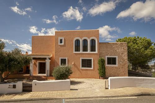 Sant Francesc Xavier Villa | Elegant Can Noves - 4 Suites in a Family-Friendly Villa