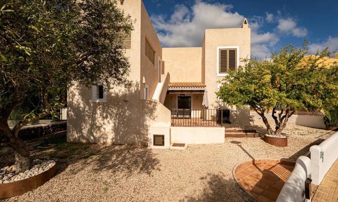 Sant Francesc Xavier Villa | Explore Can Noves - Elegant 3 Suite Villa for Families