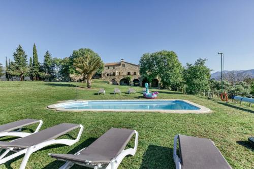 Agullana Villa | Discover Can Palau: Pet-Friendly 4-Star Retreat with Pool